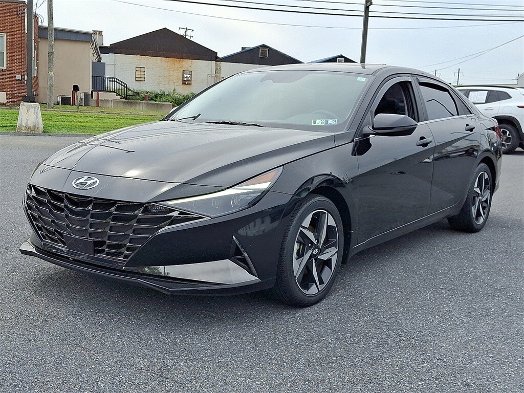Used 2023 Hyundai Elantra Limited Sedan