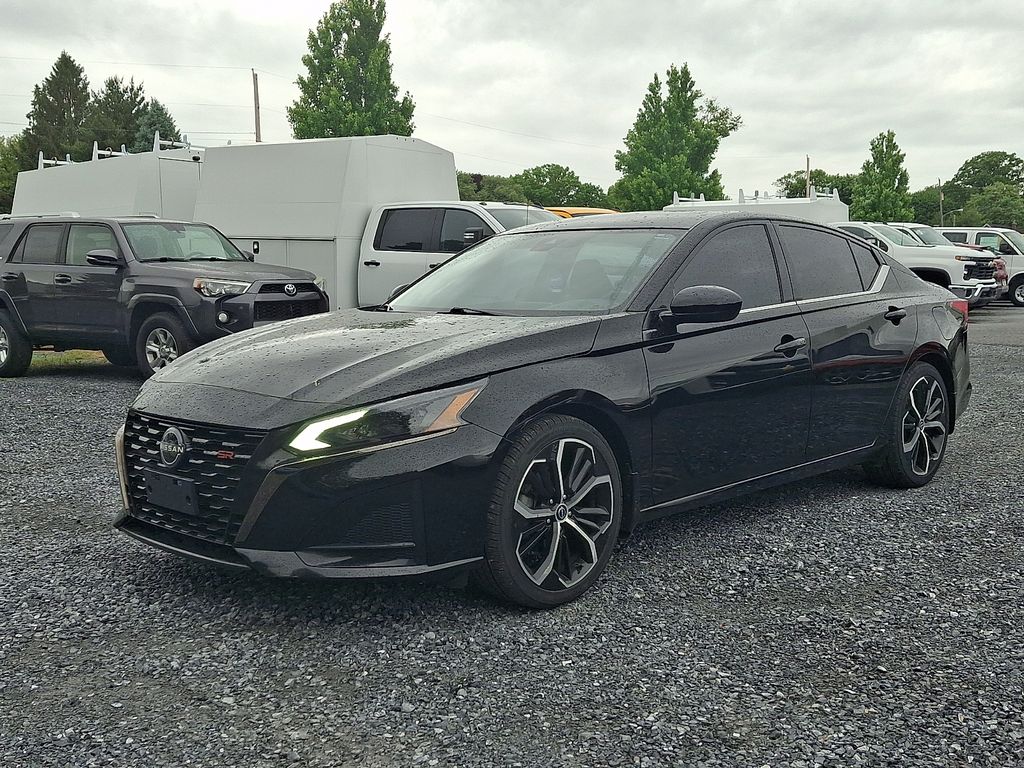 2023 Nissan Altima 2.5 SR's photo
