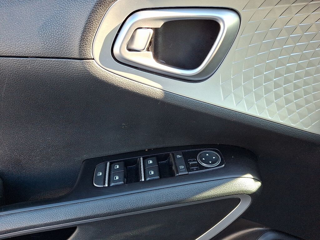 Used 2023 Kia Soul LX Hatchback