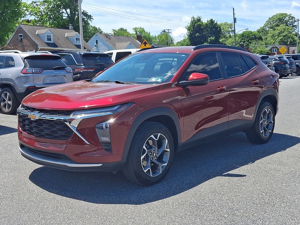 2025 Chevrolet Trax LT's photo