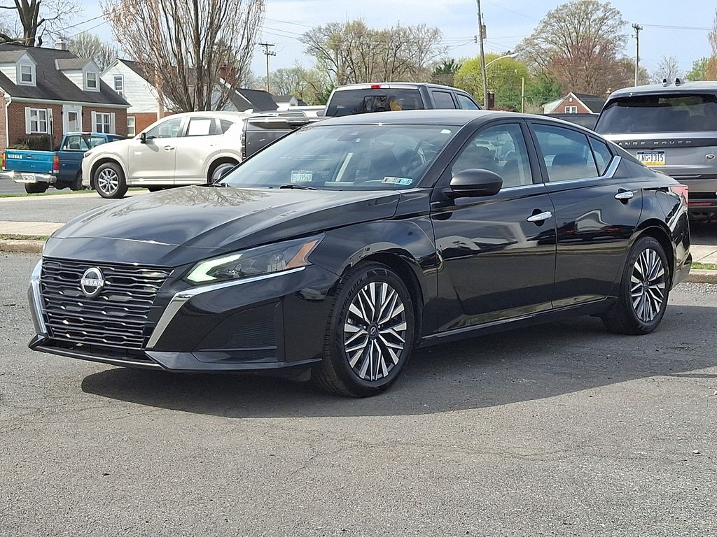 2025 Nissan Altima SV