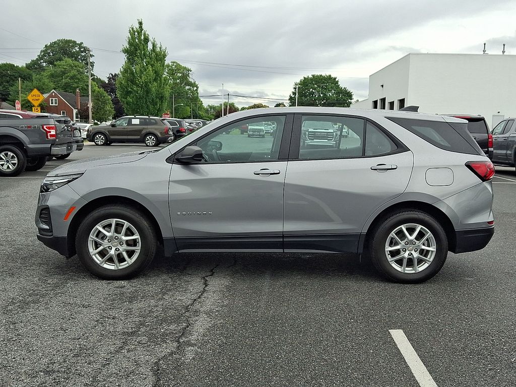 2024 Chevrolet Equinox LS - Photo 2