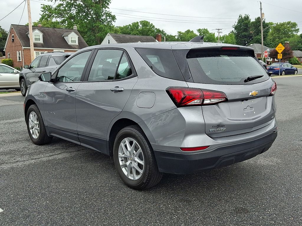 2024 Chevrolet Equinox LS - Photo 3