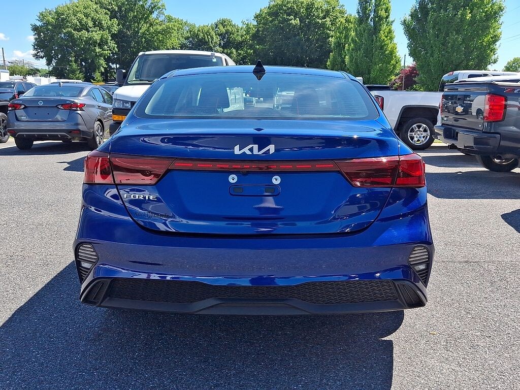 Used 2023 Kia Forte LXS Sedan