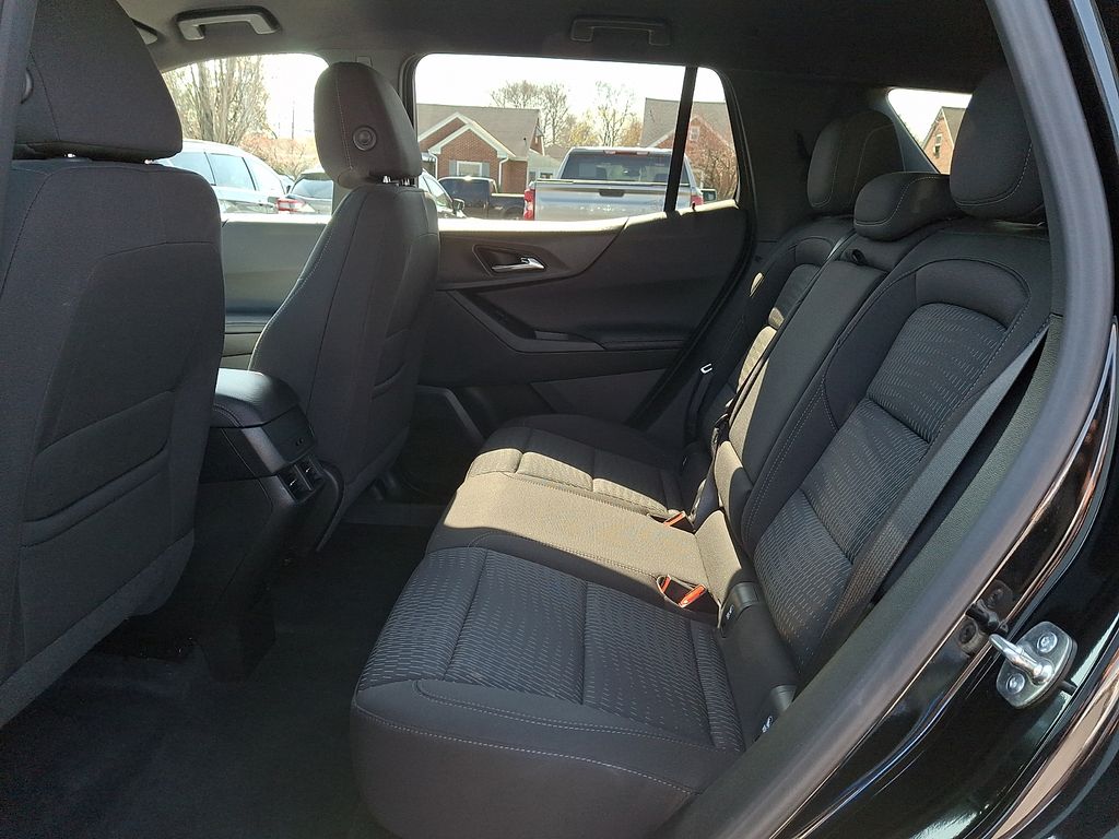 2025 Chevrolet Equinox LT - Photo 9