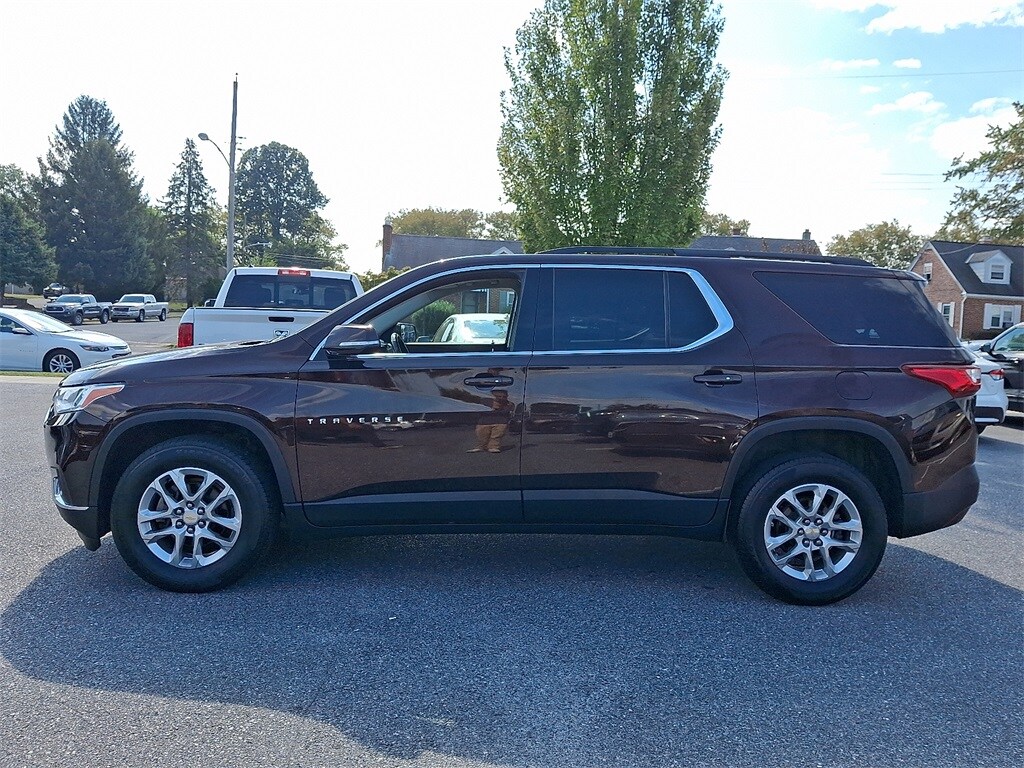 Used 2020 Chevrolet Traverse LT Cloth w/1LT SUV