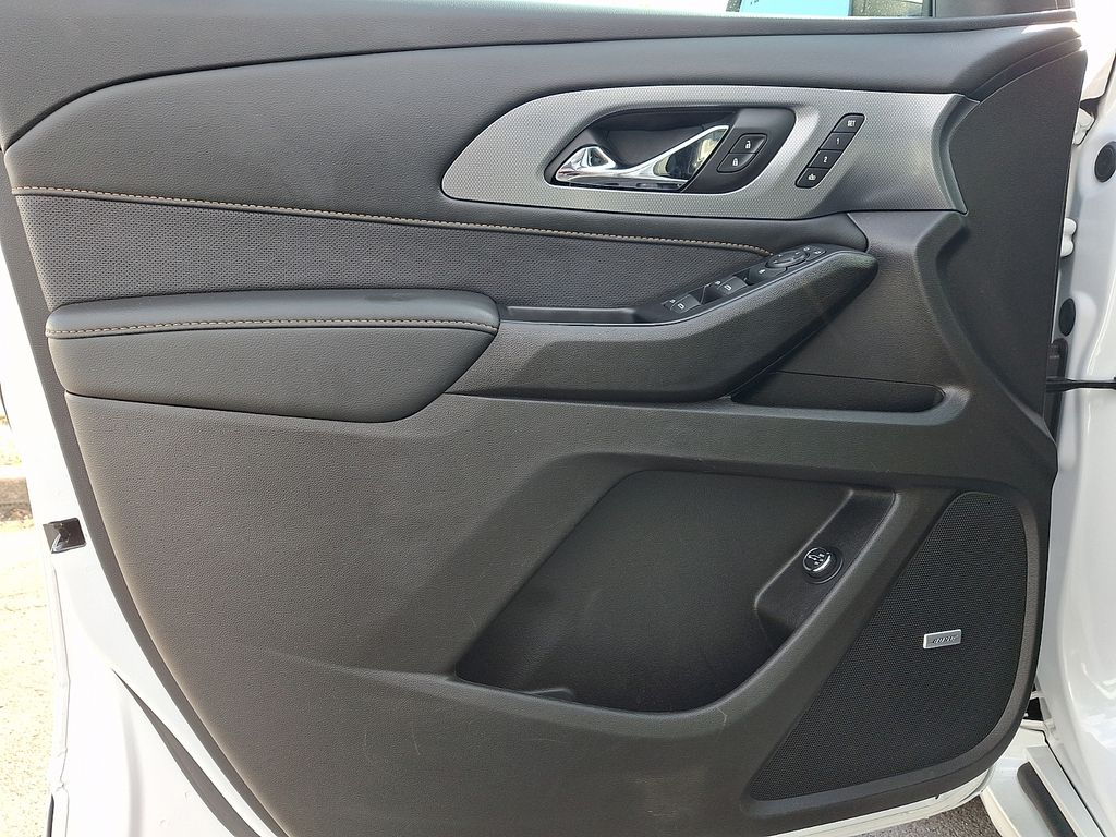 2021 Chevrolet Traverse Premier - Photo 13