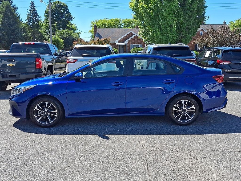Used 2023 Kia Forte LXS Sedan