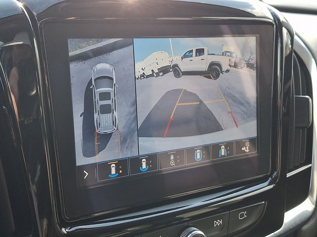 2021 Chevrolet Traverse Premier - Photo 18