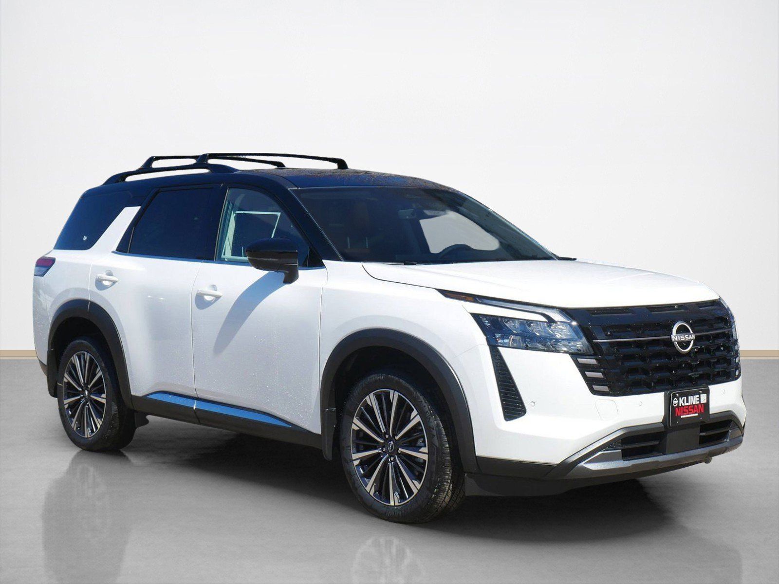 2026 Nissan Pathfinder Platinum 4WD's photo