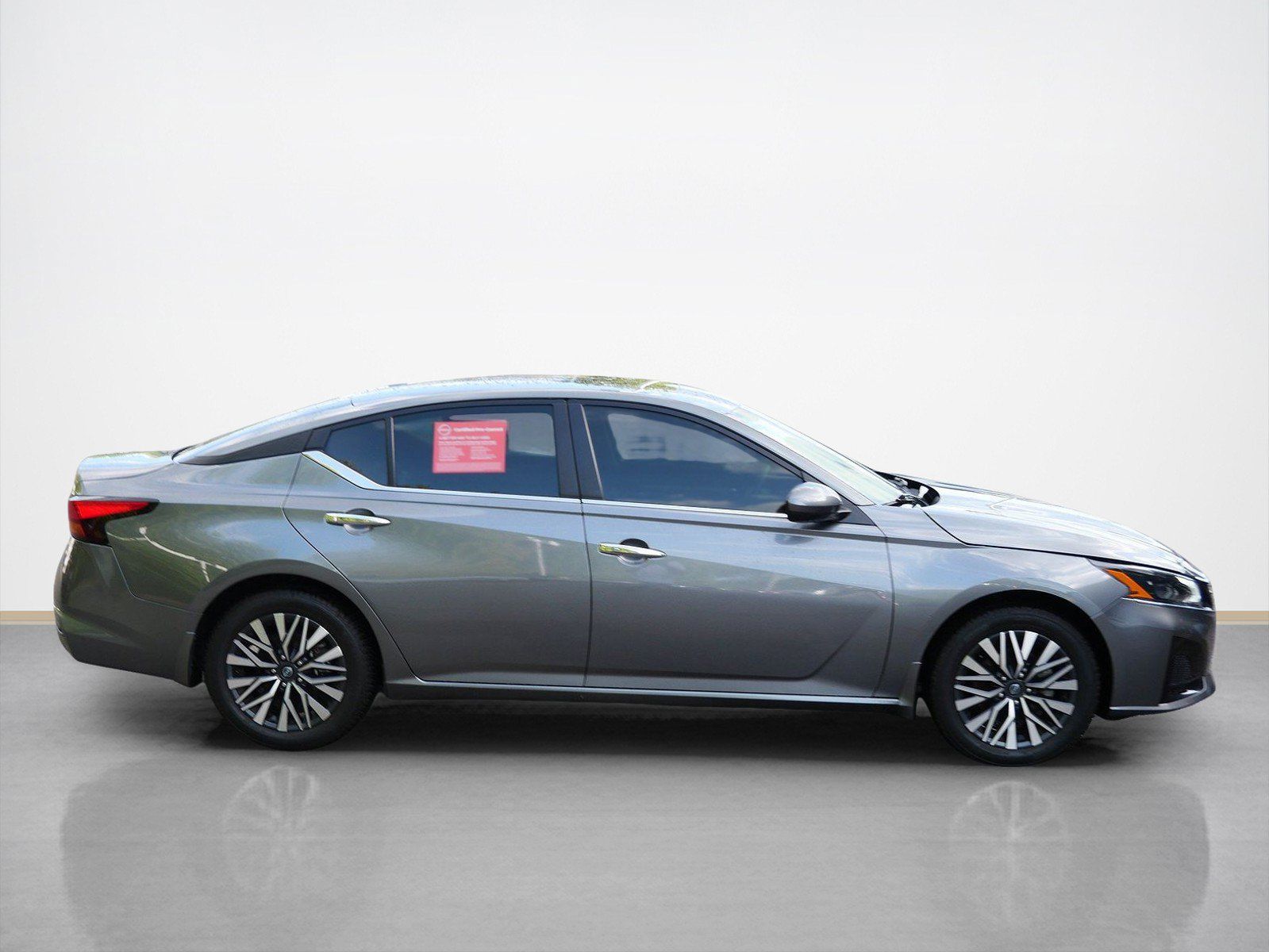 Certified 2023 Nissan Altima SV with VIN 1N4BL4DW8PN325438 for sale in Maplewood, Minnesota
