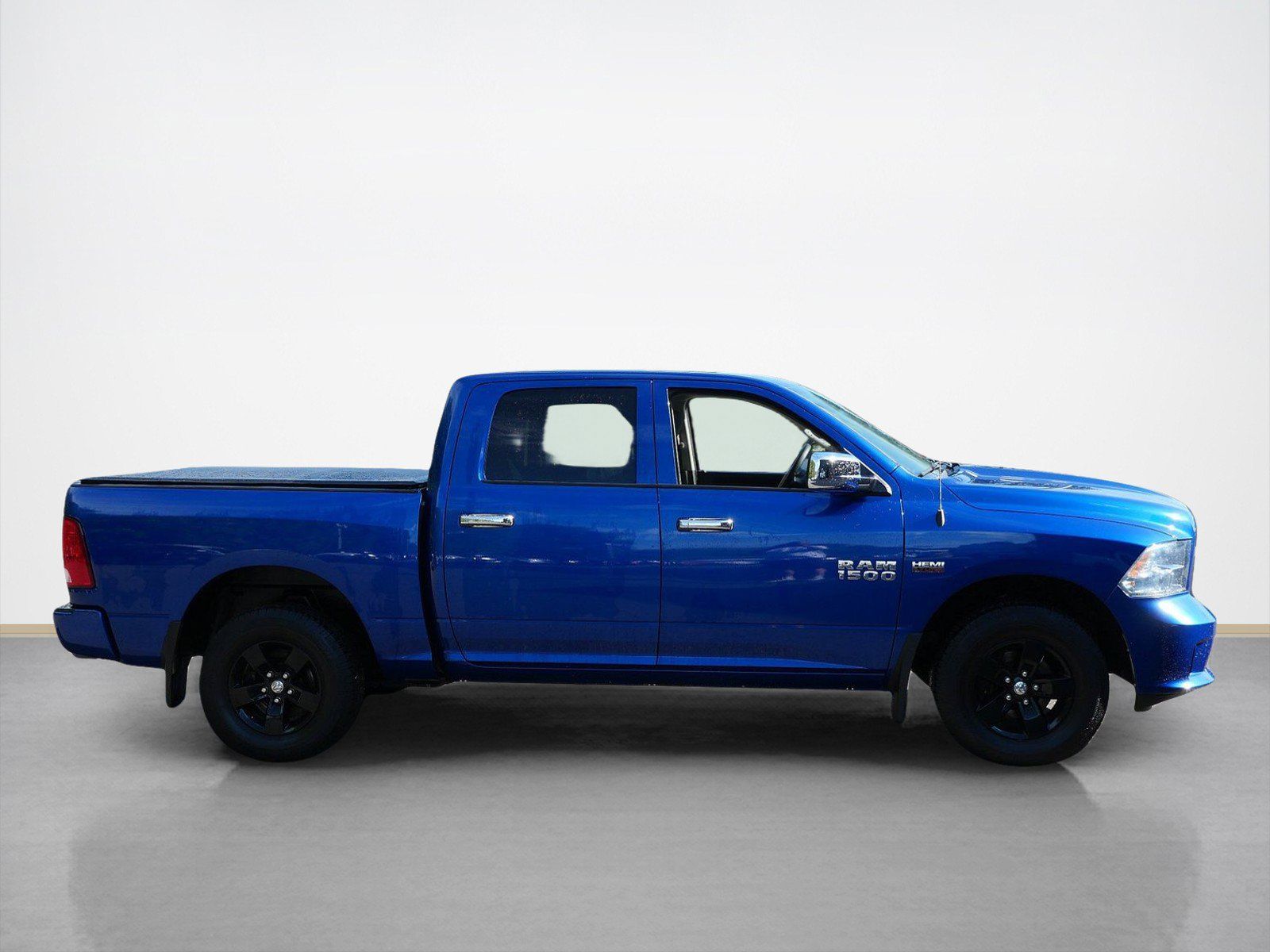 Used 2016 RAM Ram 1500 Pickup Express with VIN 3C6RR7KT0GG266273 for sale in Maplewood, Minnesota