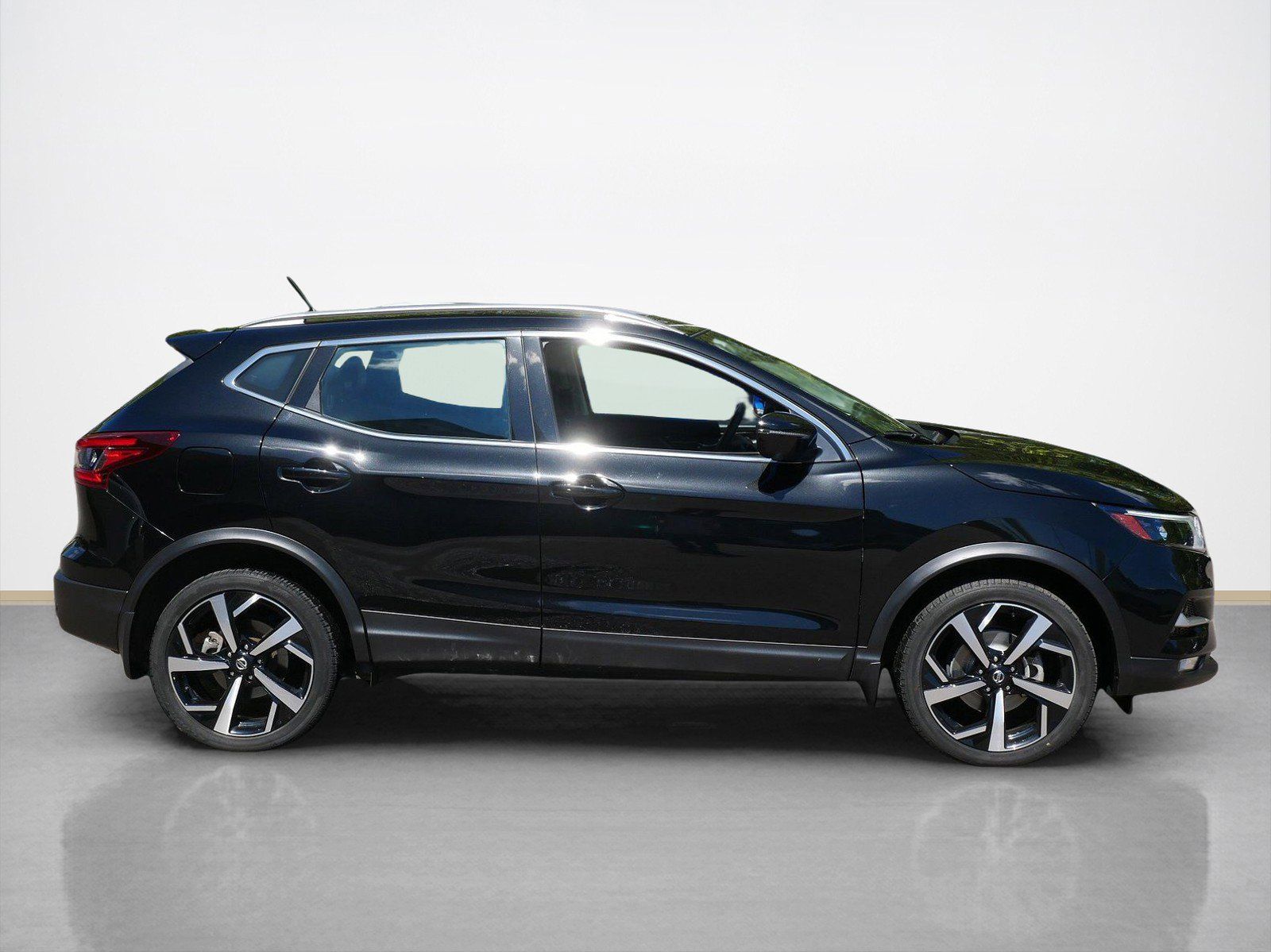 Certified 2021 Nissan Rogue Sport SL with VIN JN1BJ1CW5MW422654 for sale in Maplewood, Minnesota
