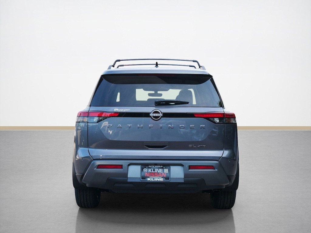 New 2026 Nissan Pathfinder SL SUV