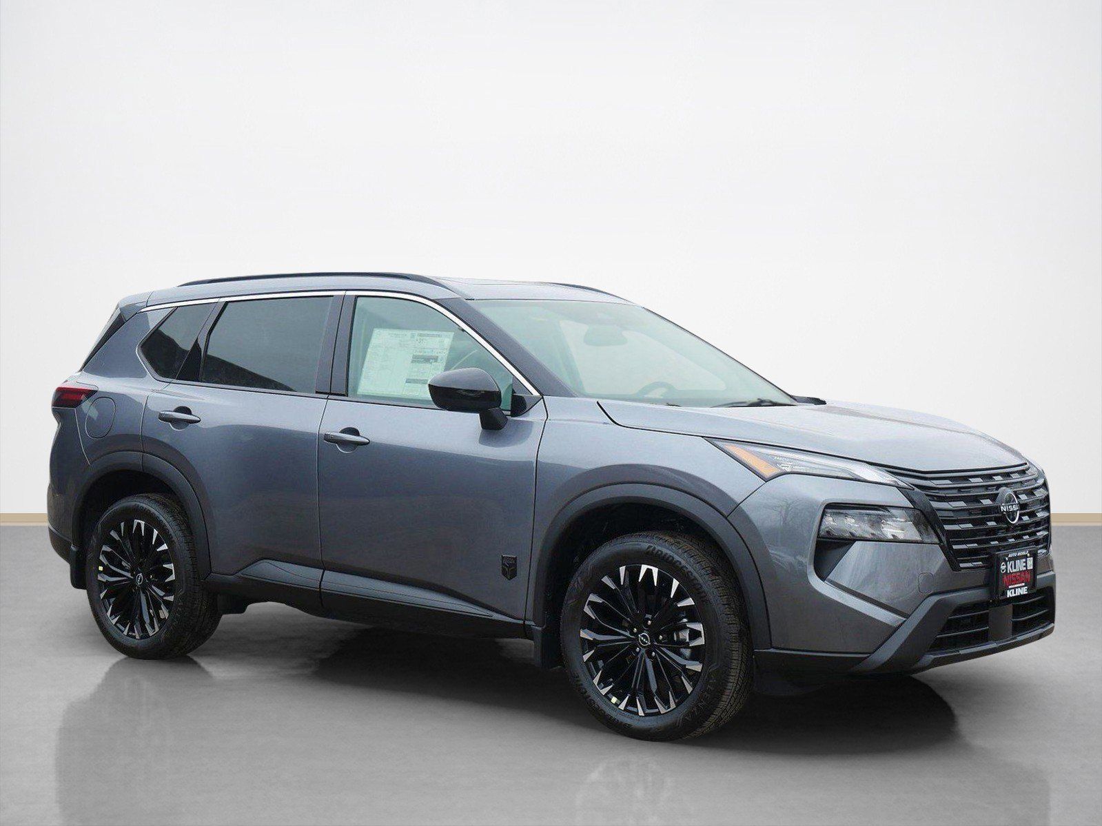 2026 Nissan Rogue Dark Armor AWD's photo