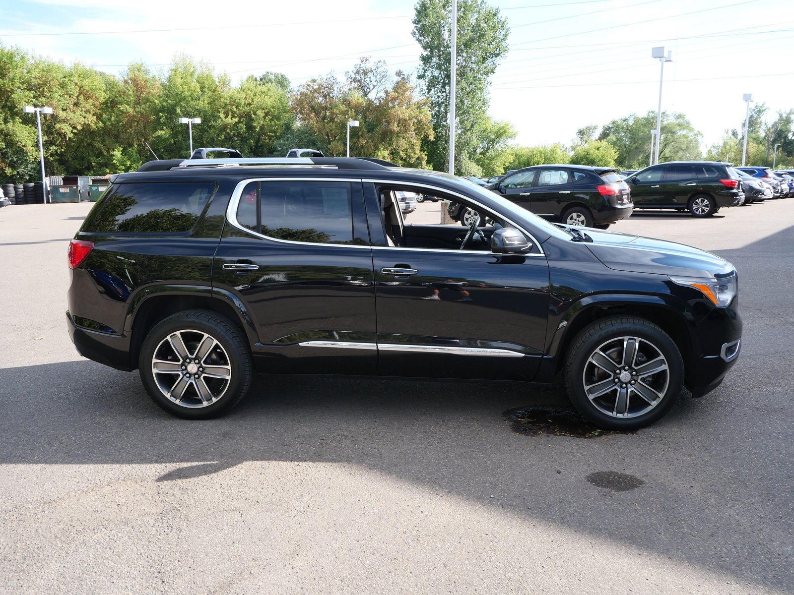 Used 2019 GMC Acadia Denali with VIN 1GKKNXLS0KZ286628 for sale in Maplewood, Minnesota