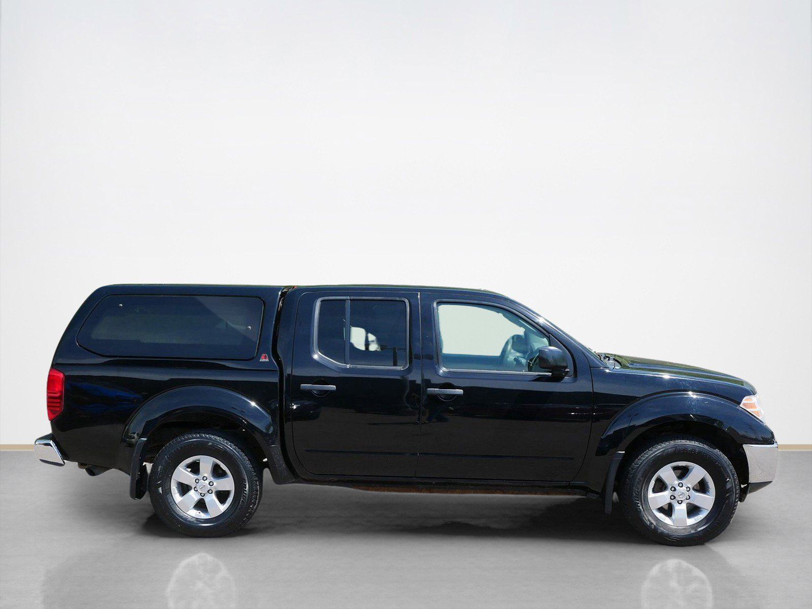 Used 2011 Nissan Frontier SV with VIN 1N6AD0EV9BC418861 for sale in Maplewood, Minnesota