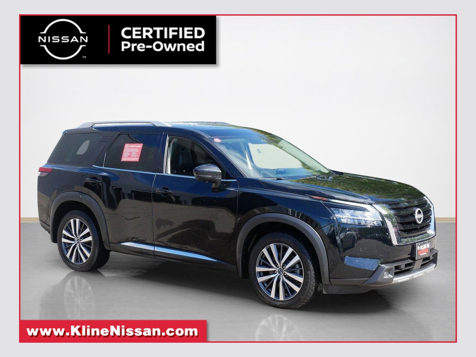 2022 Nissan Pathfinder Platinum 4WD's photo