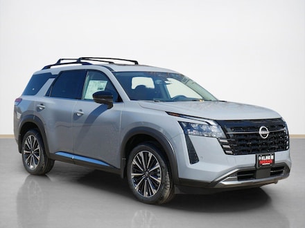 2026 Nissan Pathfinder Platinum SUV