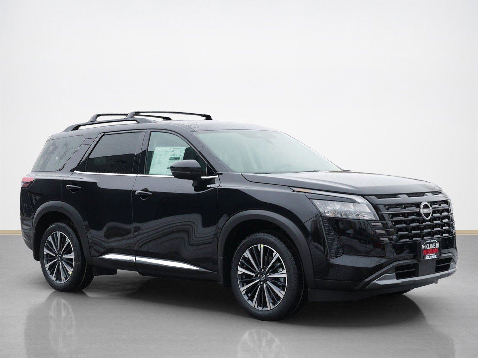 2026 Nissan Pathfinder Platinum 4WD's photo
