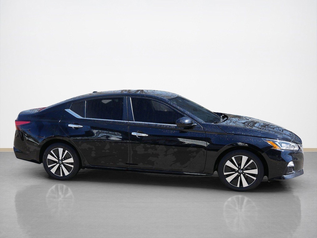 Certified 2022 Nissan Altima 2.5 SV Sedan
