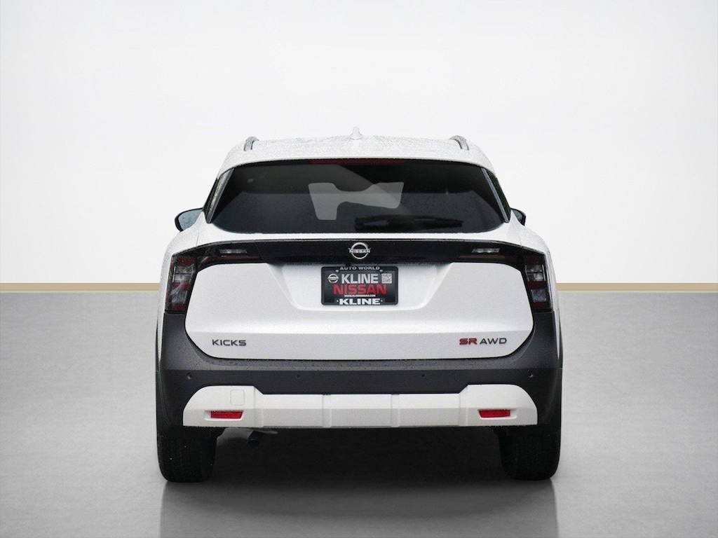 New 2026 Nissan Kicks SR SUV