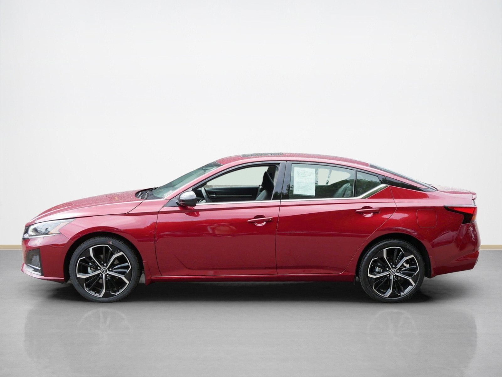 Certified 2023 Nissan Altima SR with VIN 1N4BL4CW3PN374242 for sale in Maplewood, Minnesota