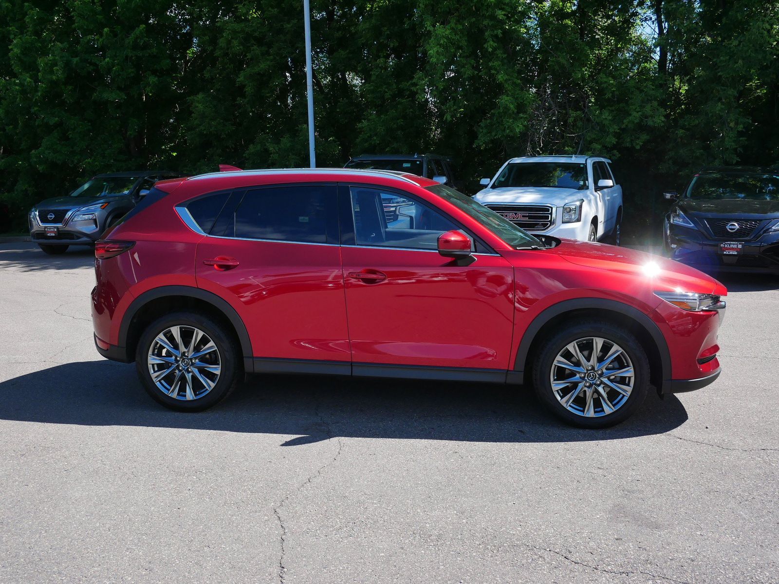 Used 2019 Mazda CX-5 Signature with VIN JM3KFBEY0K0632332 for sale in Maplewood, Minnesota