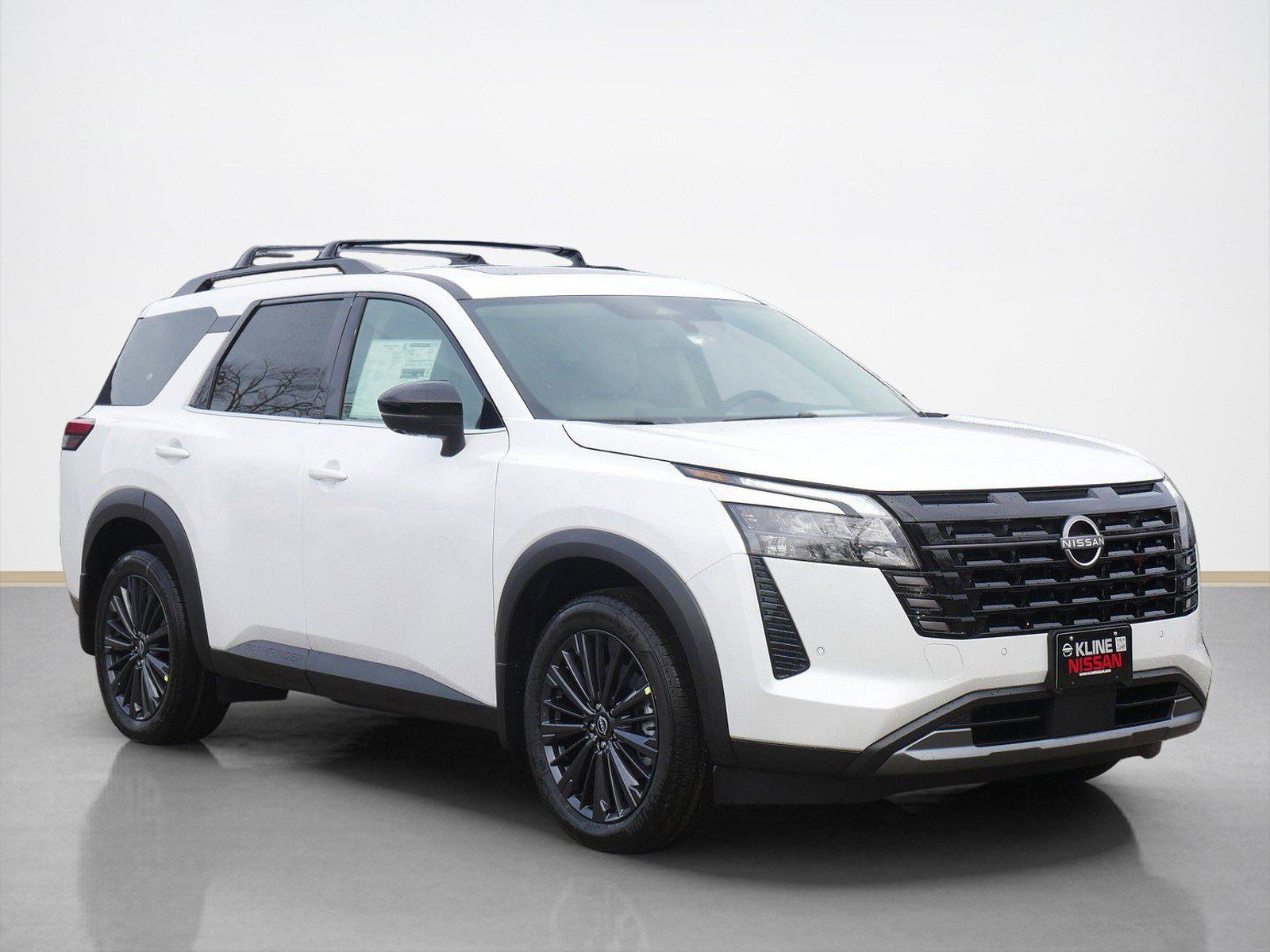 2026 Nissan Pathfinder SL 4WD's photo