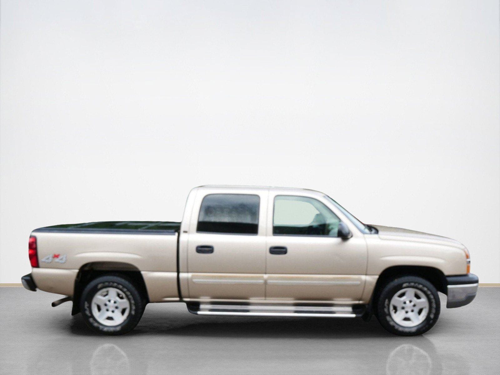 Used 2004 Chevrolet Silverado 1500 LT with VIN 2GCEK13T641380421 for sale in Maplewood, Minnesota