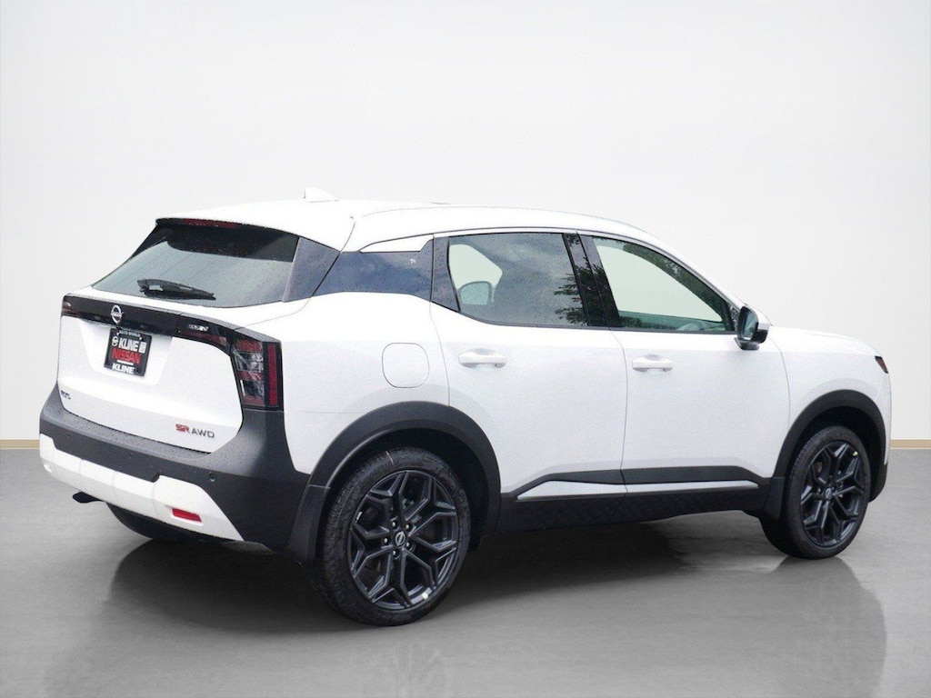 New 2026 Nissan Kicks SR SUV