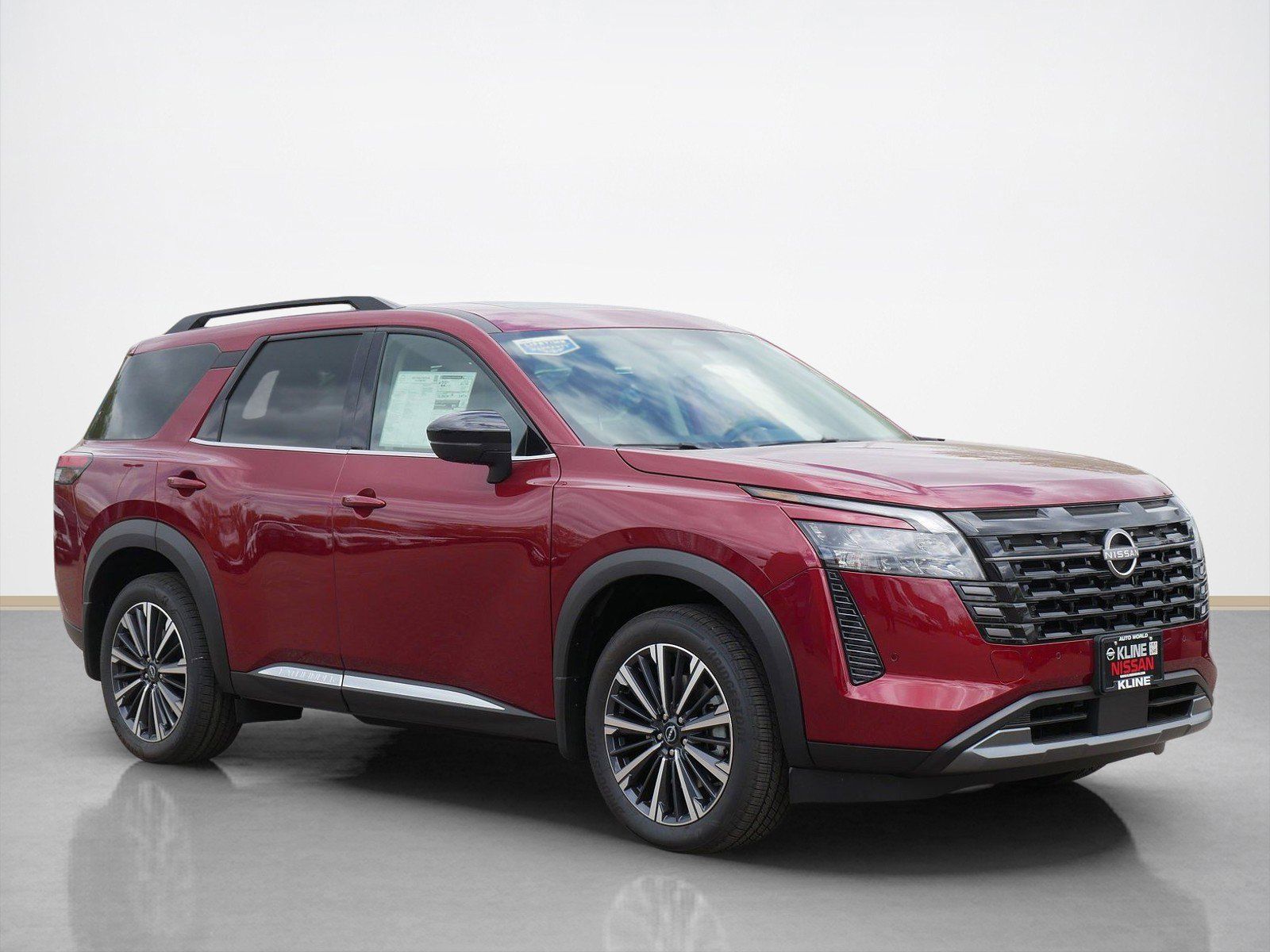 2026 Nissan Pathfinder Platinum 4WD's photo