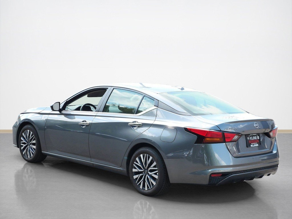 Certified 2025 Nissan Altima SV Sedan