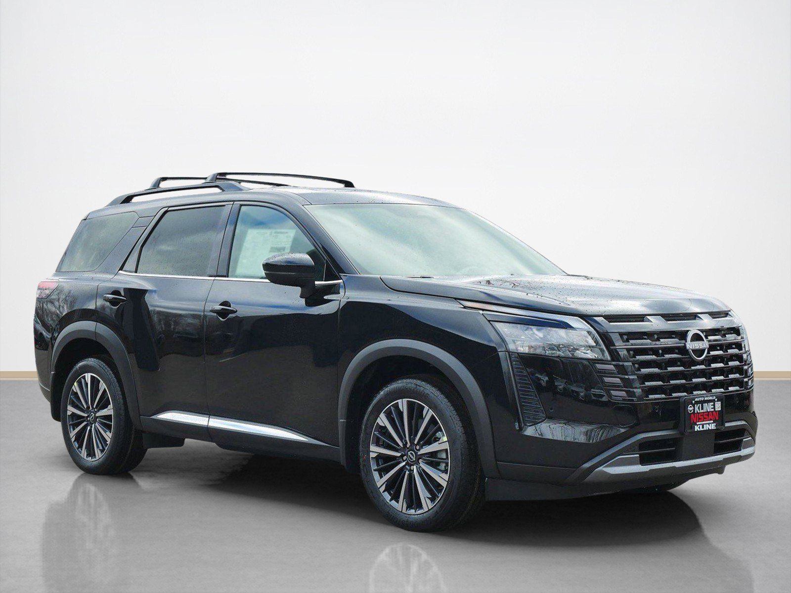 2026 Nissan Pathfinder Platinum 4WD's photo