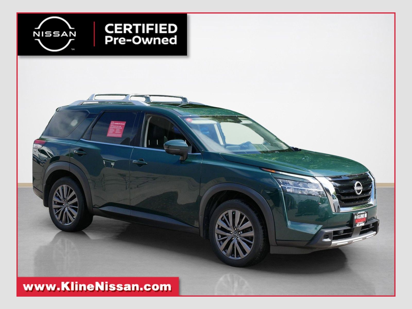 2023 Nissan Pathfinder SL 4WD's photo