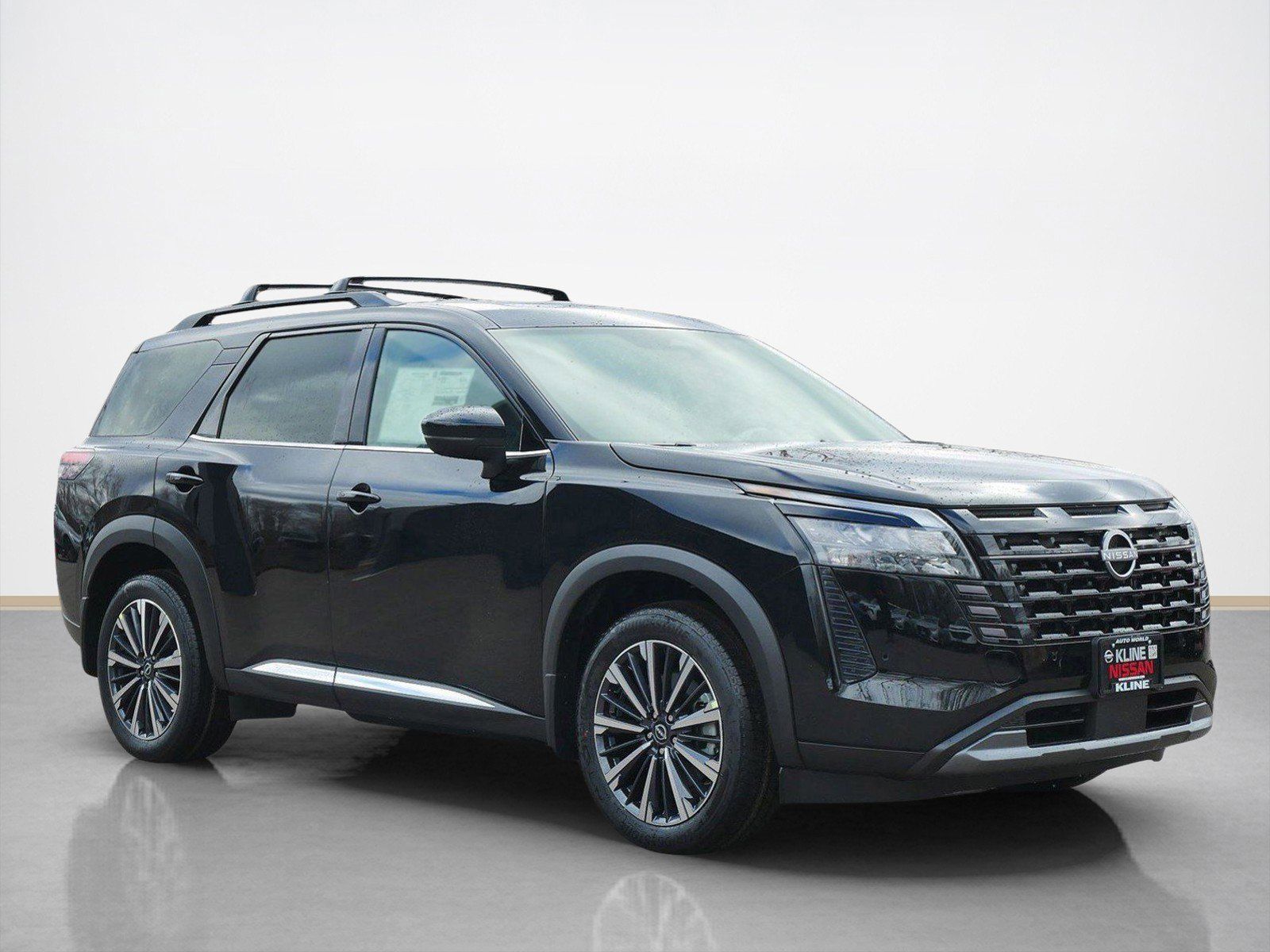 2026 Nissan Pathfinder Platinum 4WD's photo