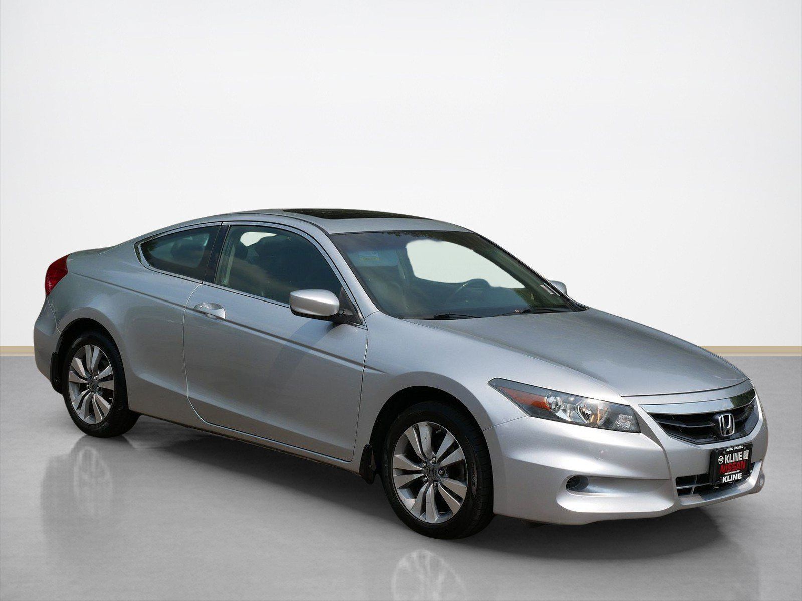Used 2012 Honda Accord EX-L with VIN 1HGCS1B85CA016906 for sale in Maplewood, Minnesota