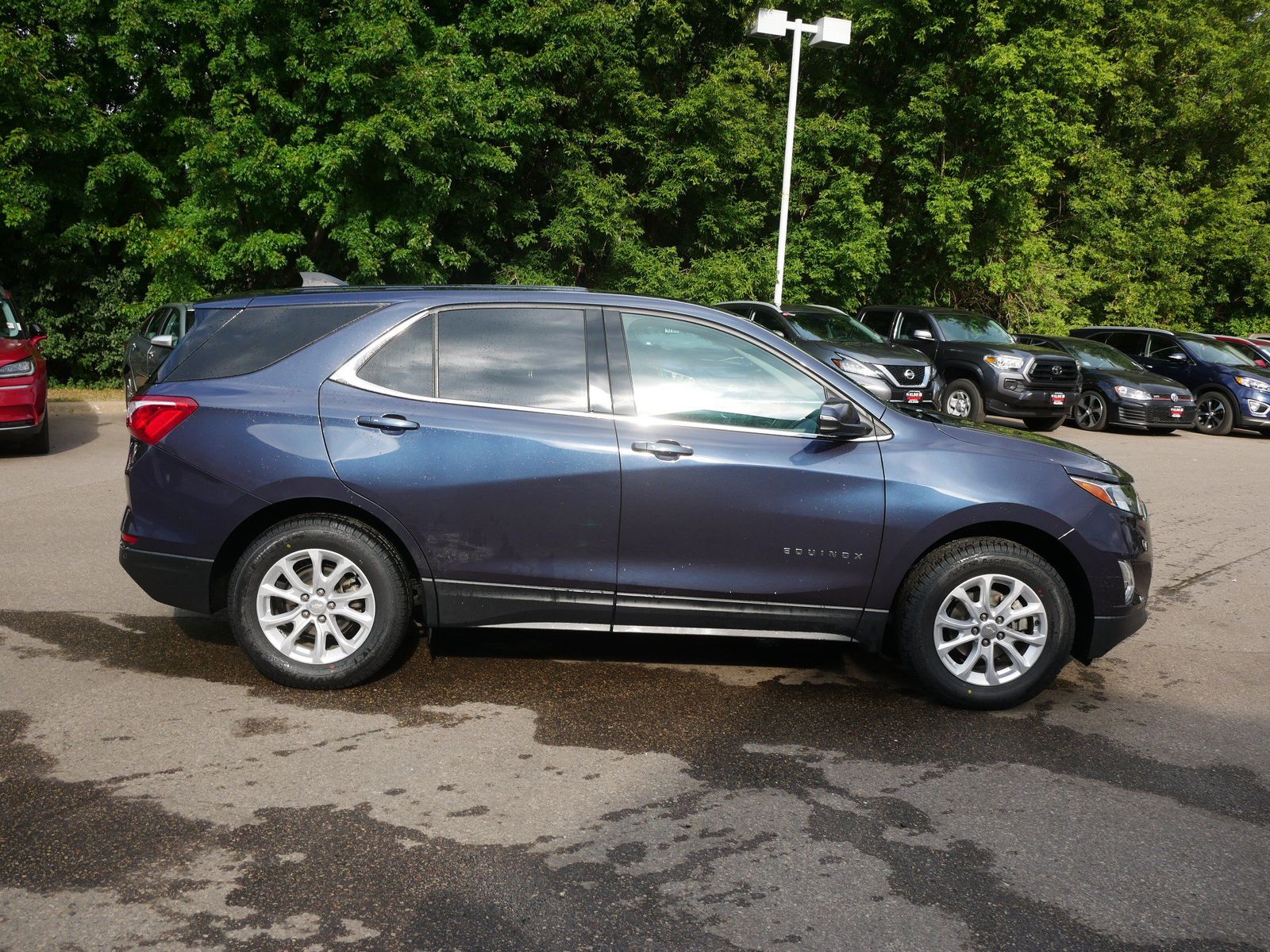 Used 2018 Chevrolet Equinox LT with VIN 3GNAXSEV8JS561788 for sale in Maplewood, Minnesota