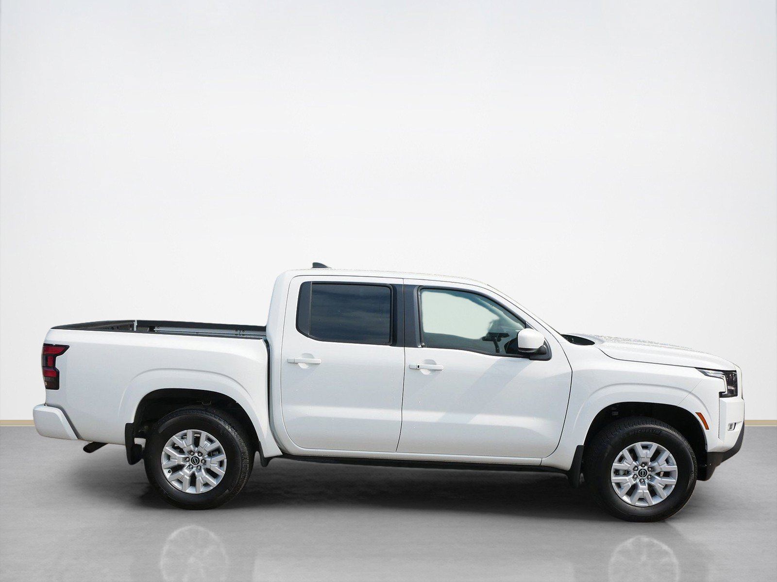 Certified 2023 Nissan Frontier SV with VIN 1N6ED1EK7PN665756 for sale in Maplewood, Minnesota
