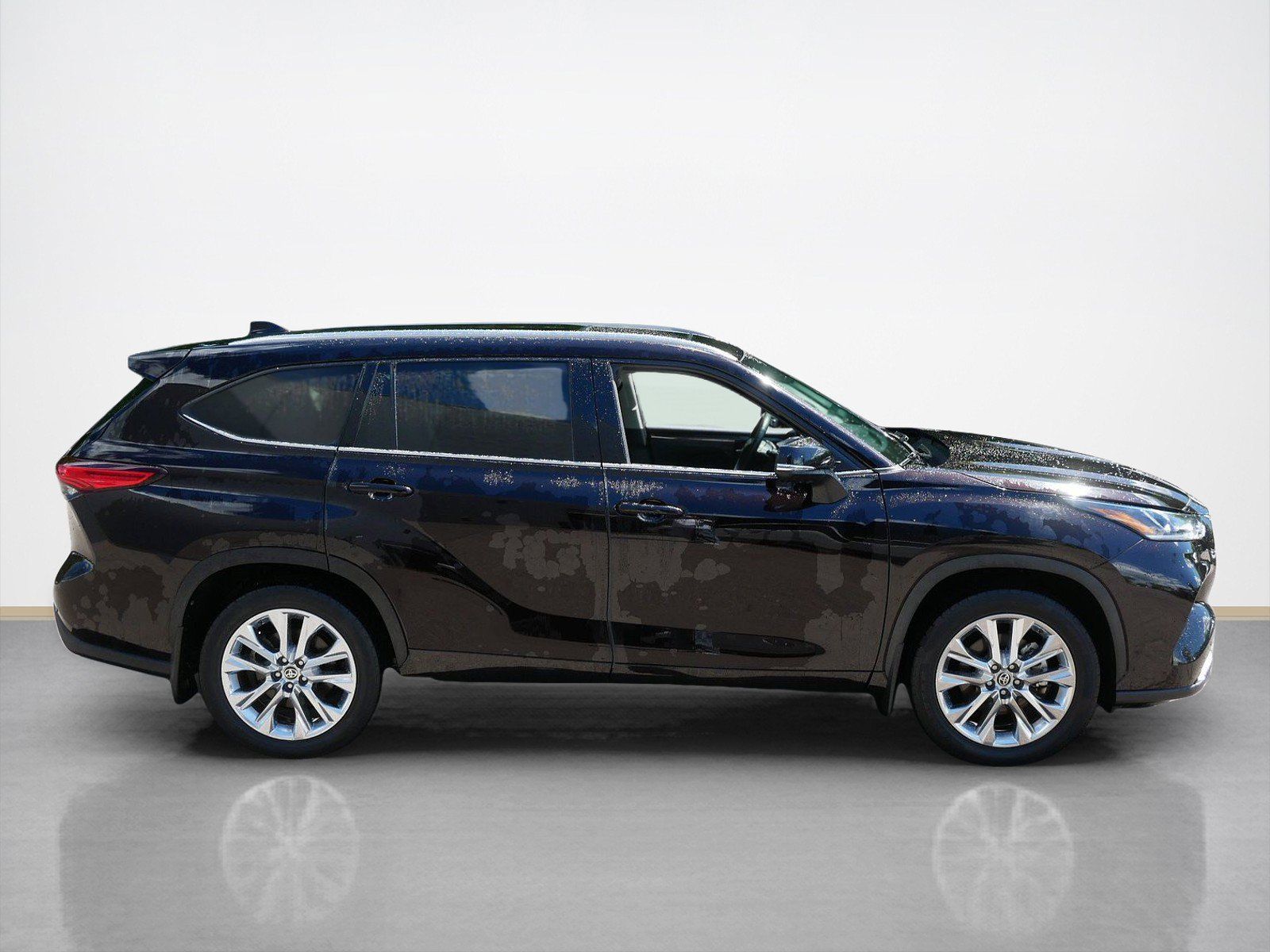Used 2020 Toyota Highlander Limited with VIN 5TDDZRBH9LS020442 for sale in Maplewood, Minnesota