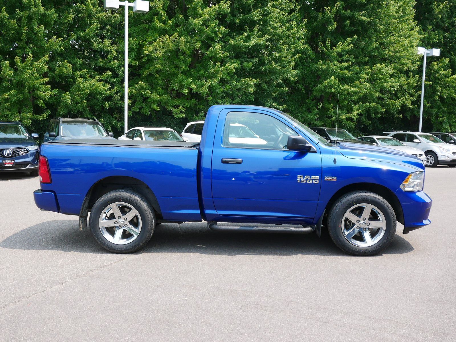 Used 2014 RAM Ram 1500 Pickup Tradesman with VIN 3C6JR7AT2EG215093 for sale in Maplewood, Minnesota