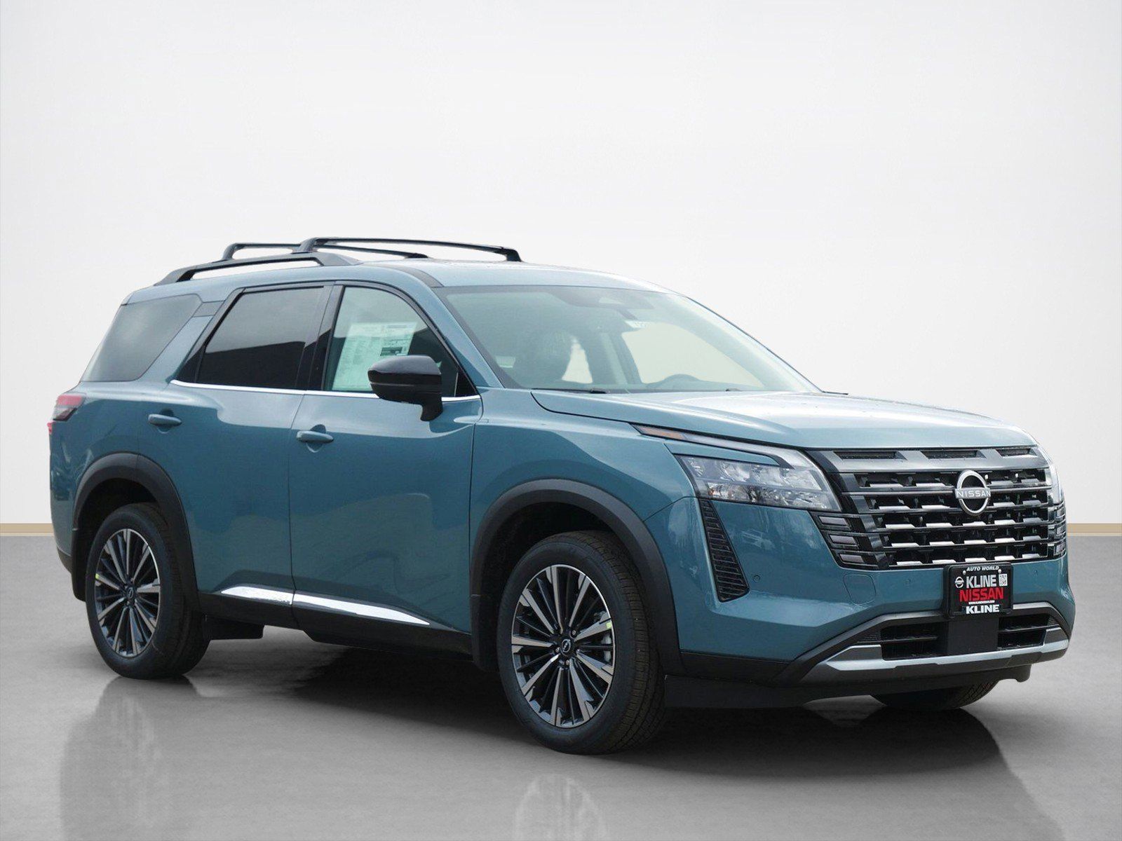 2026 Nissan Pathfinder Platinum 4WD's photo