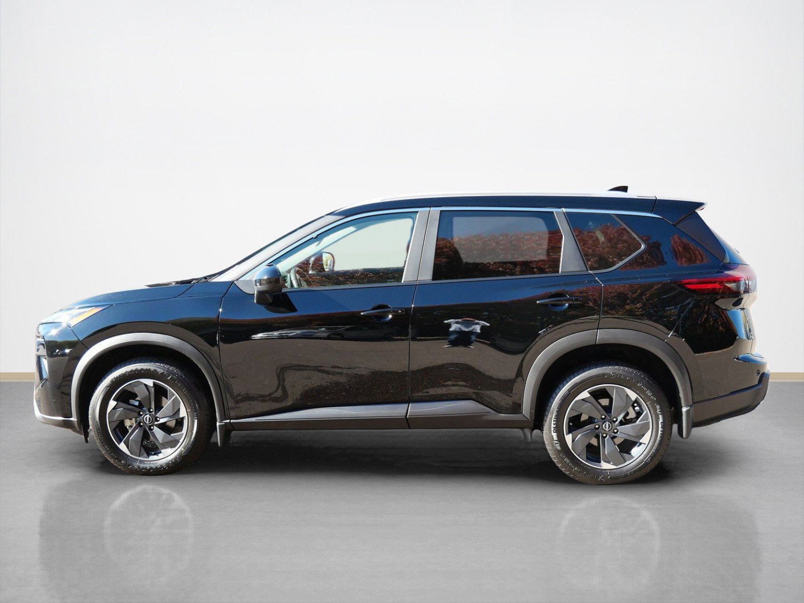 Used 2024 Nissan Rogue SV with VIN 5N1BT3BB5RC727383 for sale in Maplewood, Minnesota