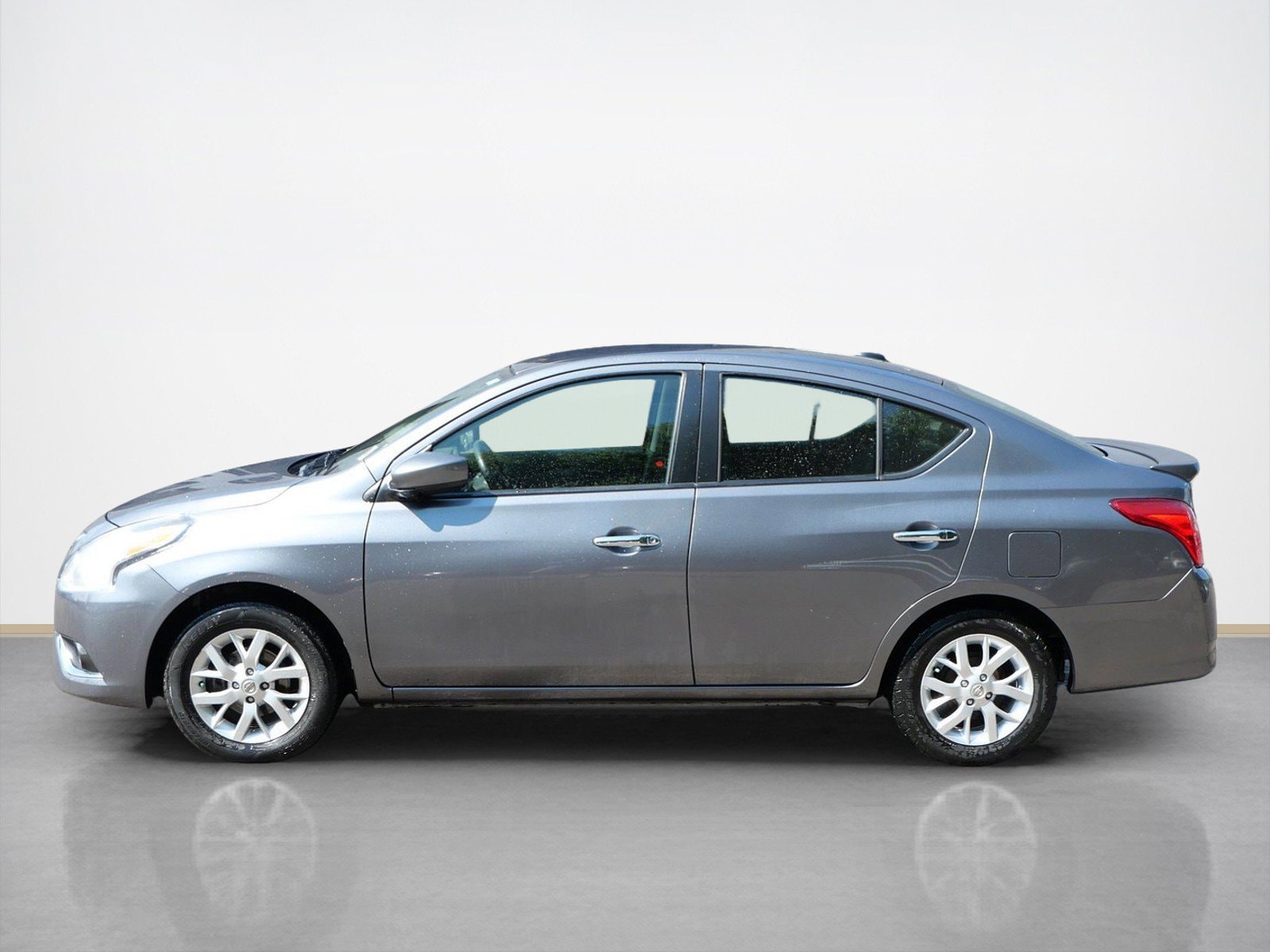 Used 2018 Nissan Versa Sedan SV with VIN 3N1CN7AP5JL809858 for sale in Maplewood, Minnesota