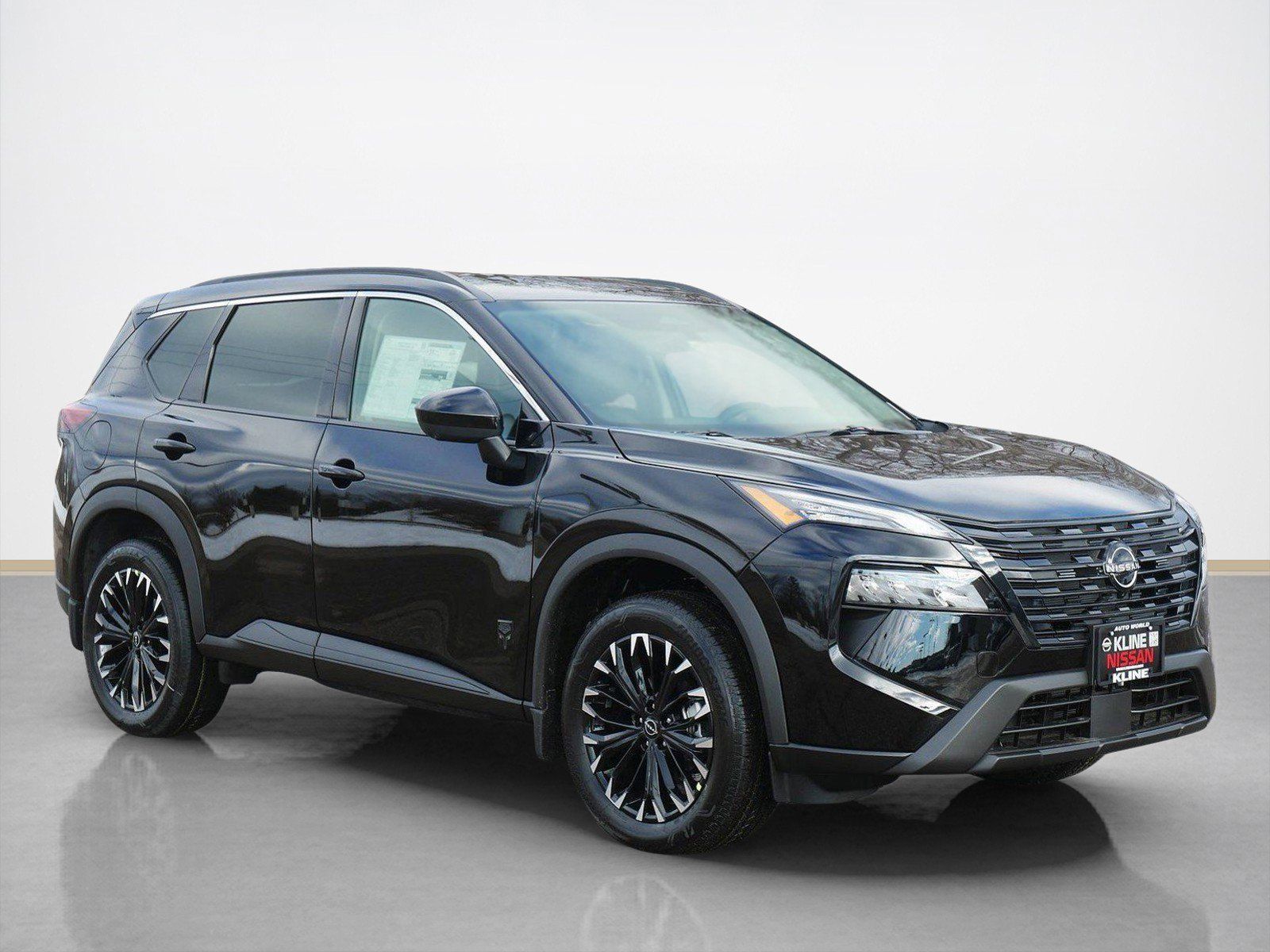2026 Nissan Rogue Dark Armor AWD's photo