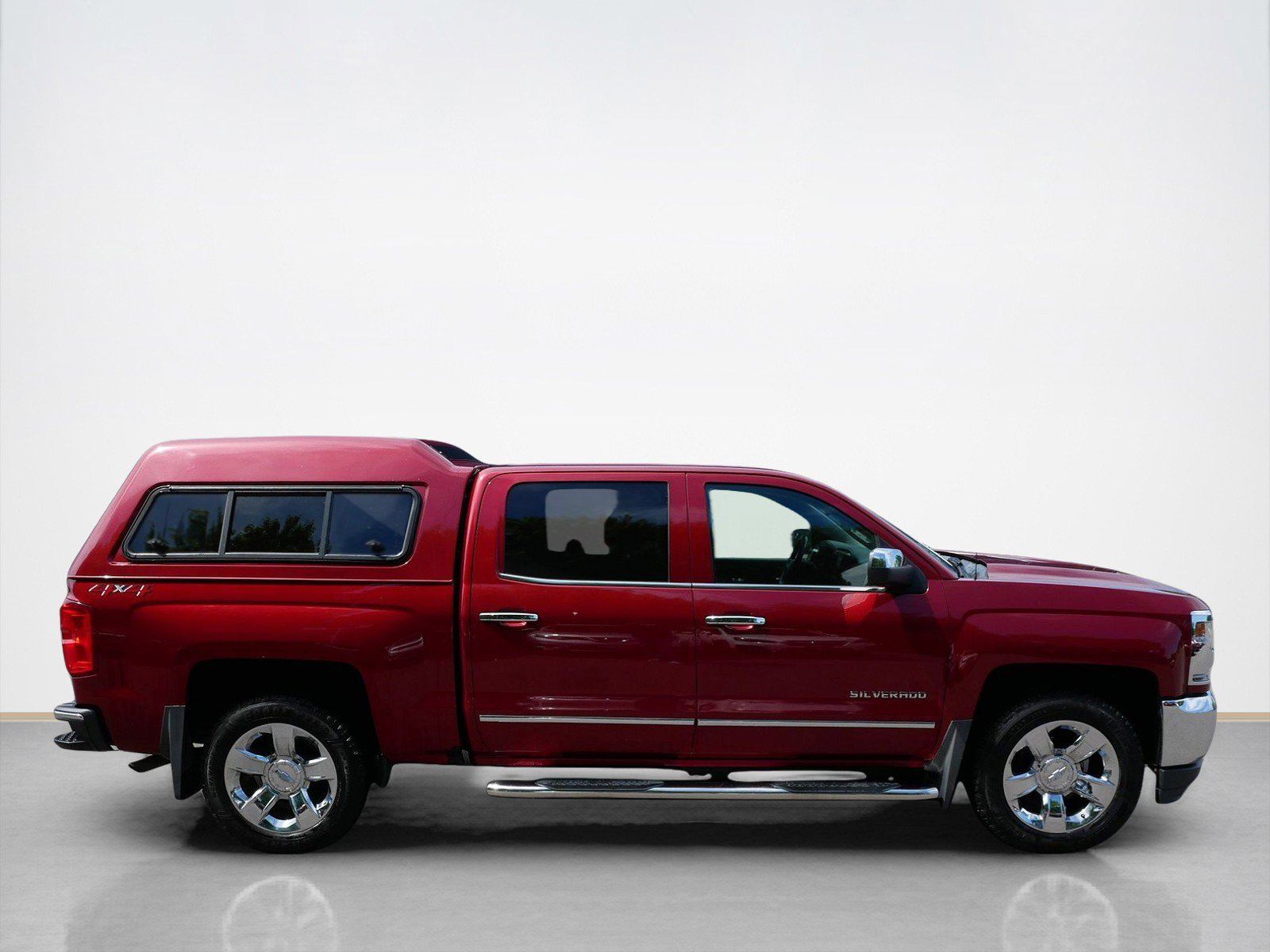 Used 2018 Chevrolet Silverado 1500 LTZ with VIN 3GCUKSEC5JG235453 for sale in Maplewood, Minnesota