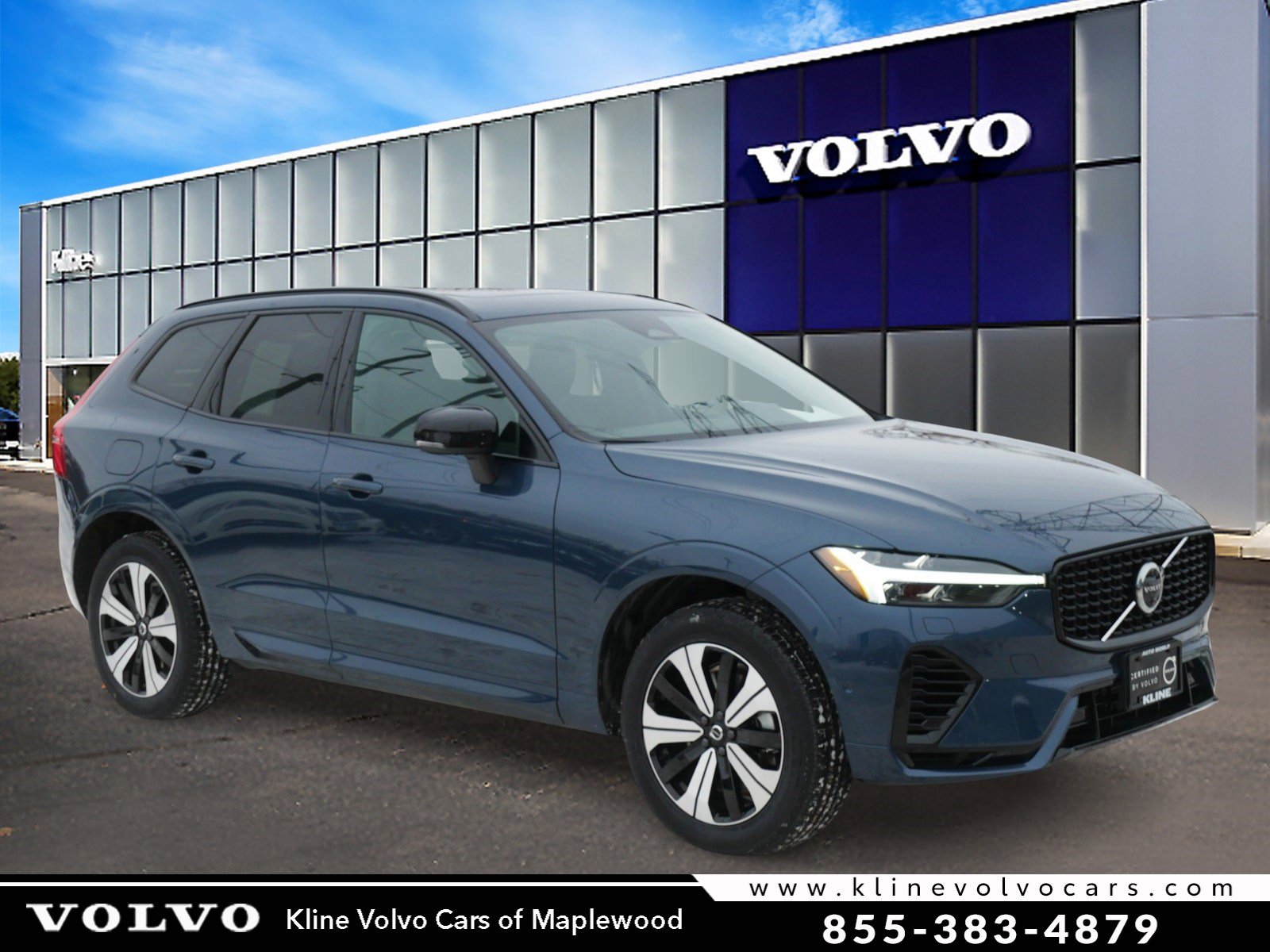 2024 Volvo XC60 Plus's photo