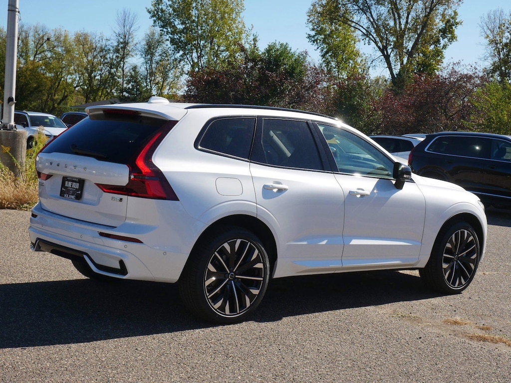New 2026 Volvo XC60 B5 Ultra SUV