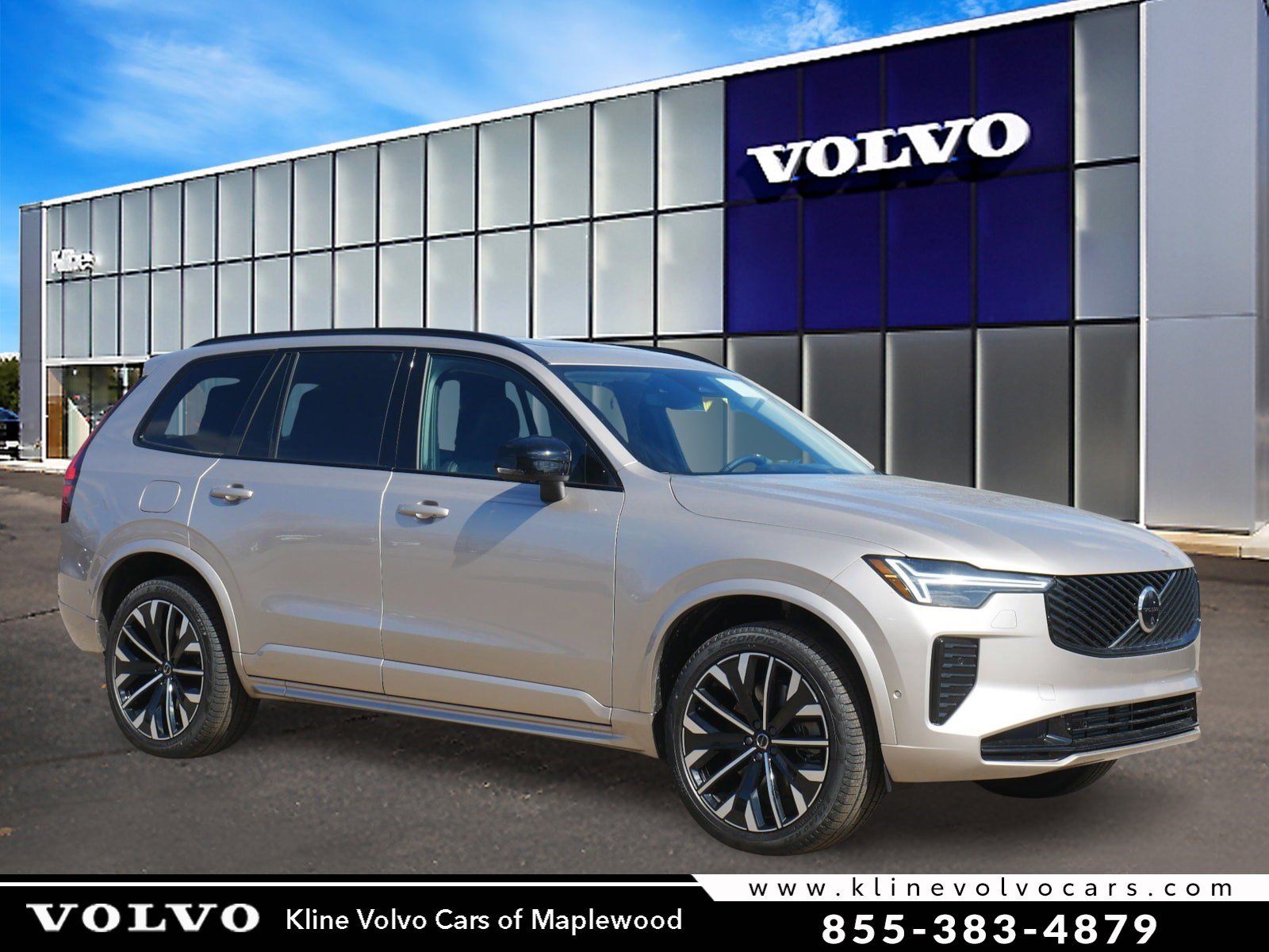 2026 Volvo XC90 T8 Recharge Ultra Dark 4WD's photo