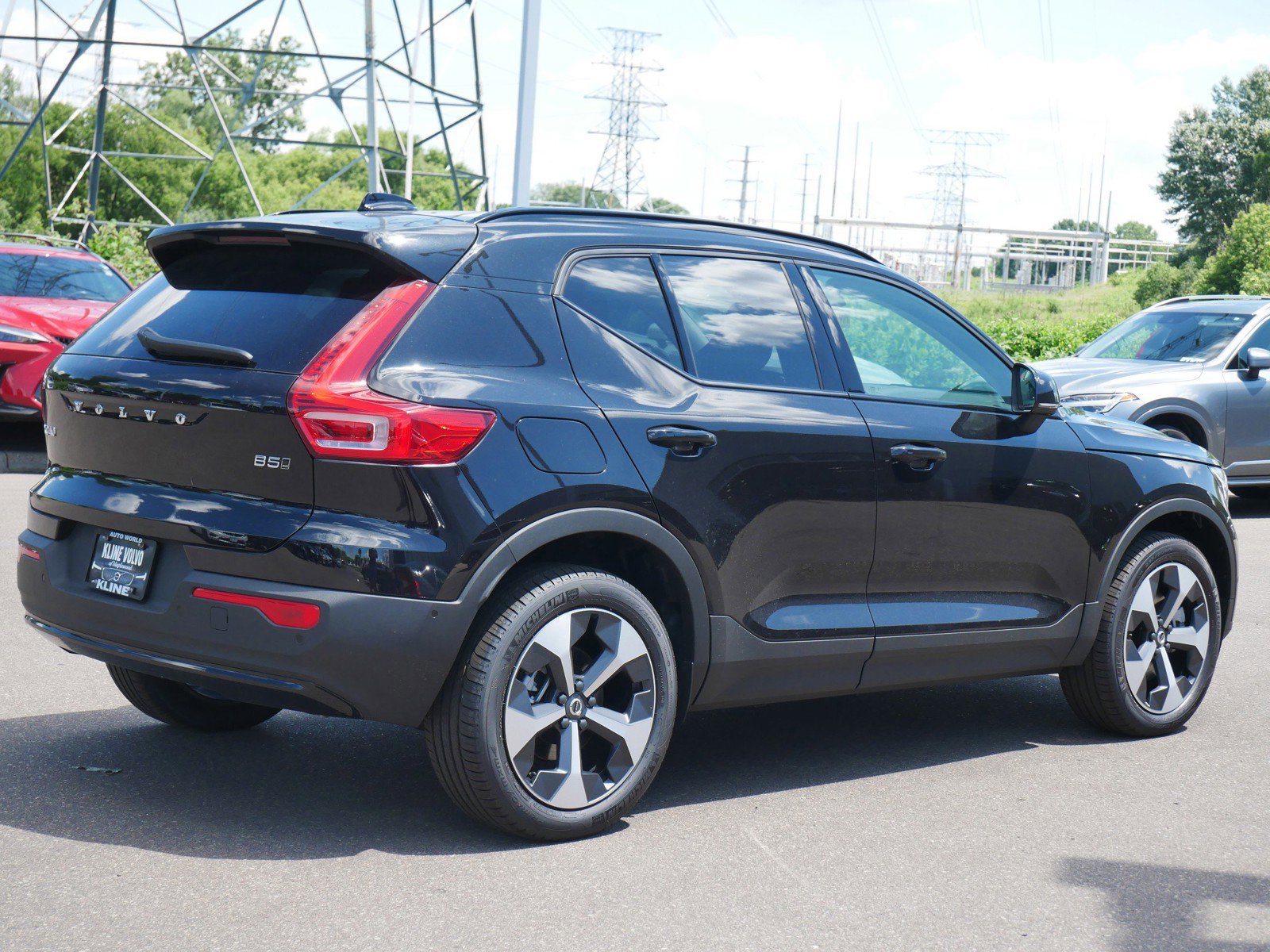 2026 Volvo XC40 Plus photo 3